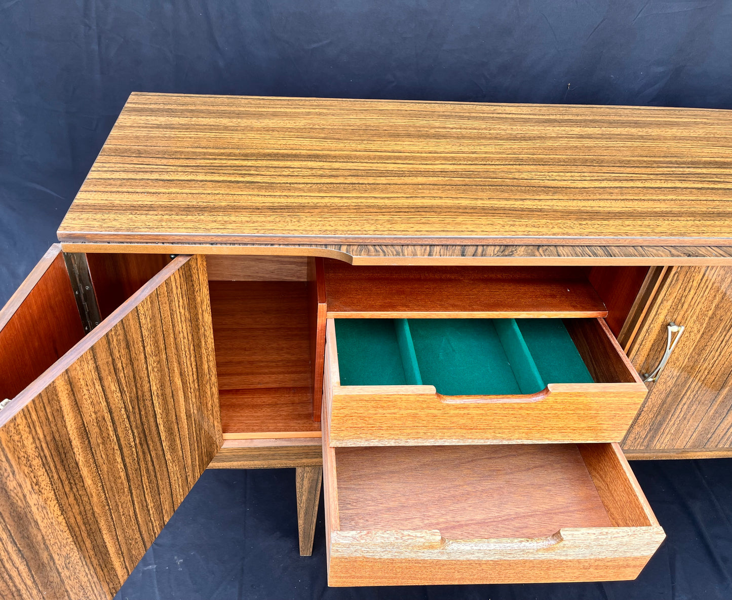 Vintage Mid Century Beautility Cocktail Bar With Clever Concealed Central Pop Out Drink Bar & Server.