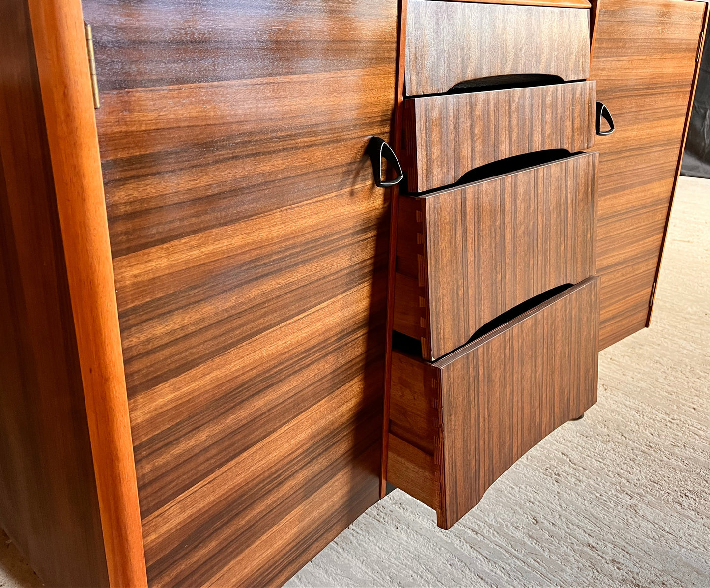 Avalon Yatton SideBoard