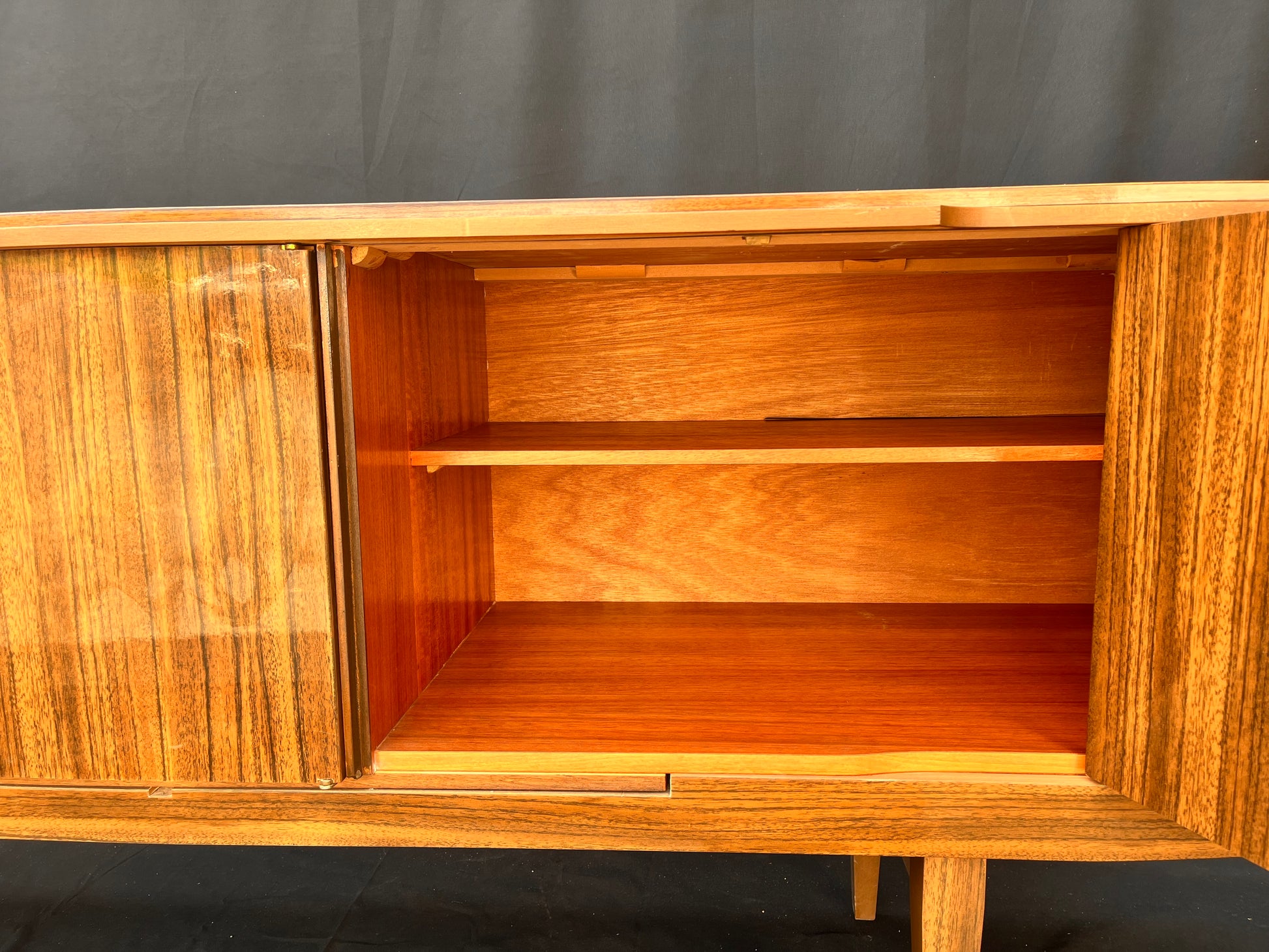 Vintage Mid Century Beautility Cocktail Bar With Clever Concealed Central Pop Out Drink Bar & Server.