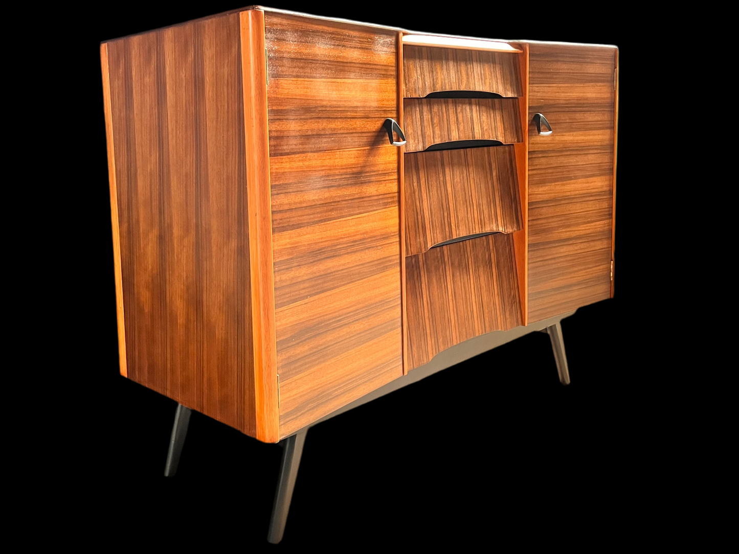 Avalon Yatton SideBoard
