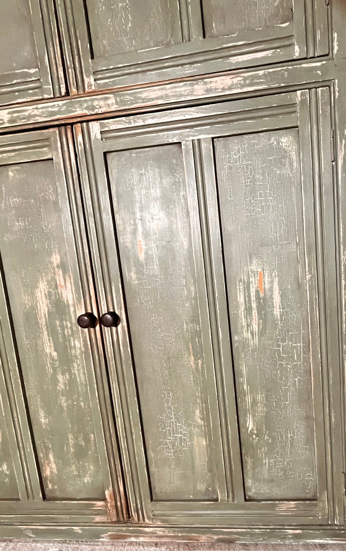 A Large Rustic Antique Pine Kitchen Larder Unit Cabinet Dresser Cupboard