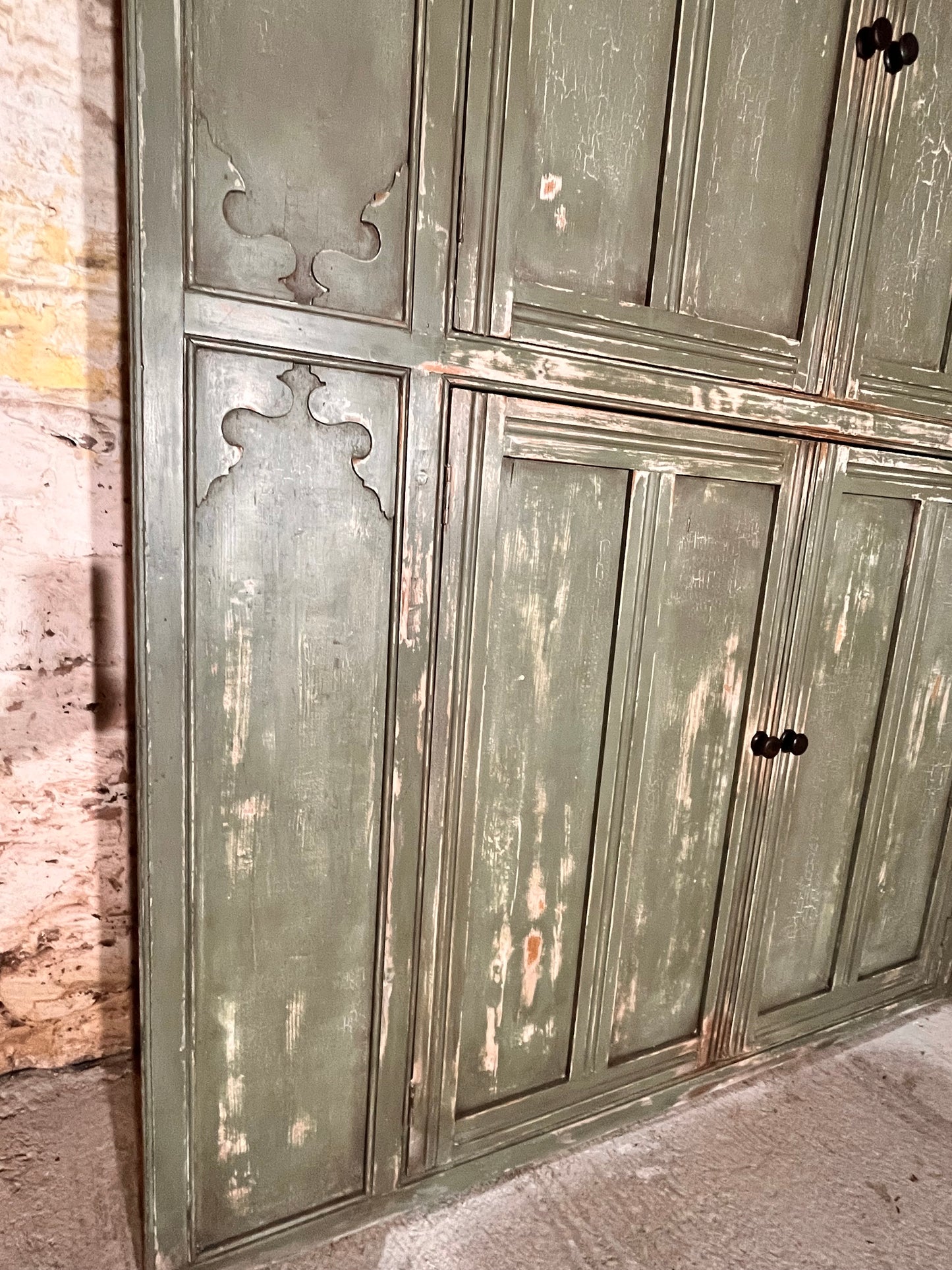 A Large Rustic Antique Pine Kitchen Larder Unit Cabinet Dresser Cupboard