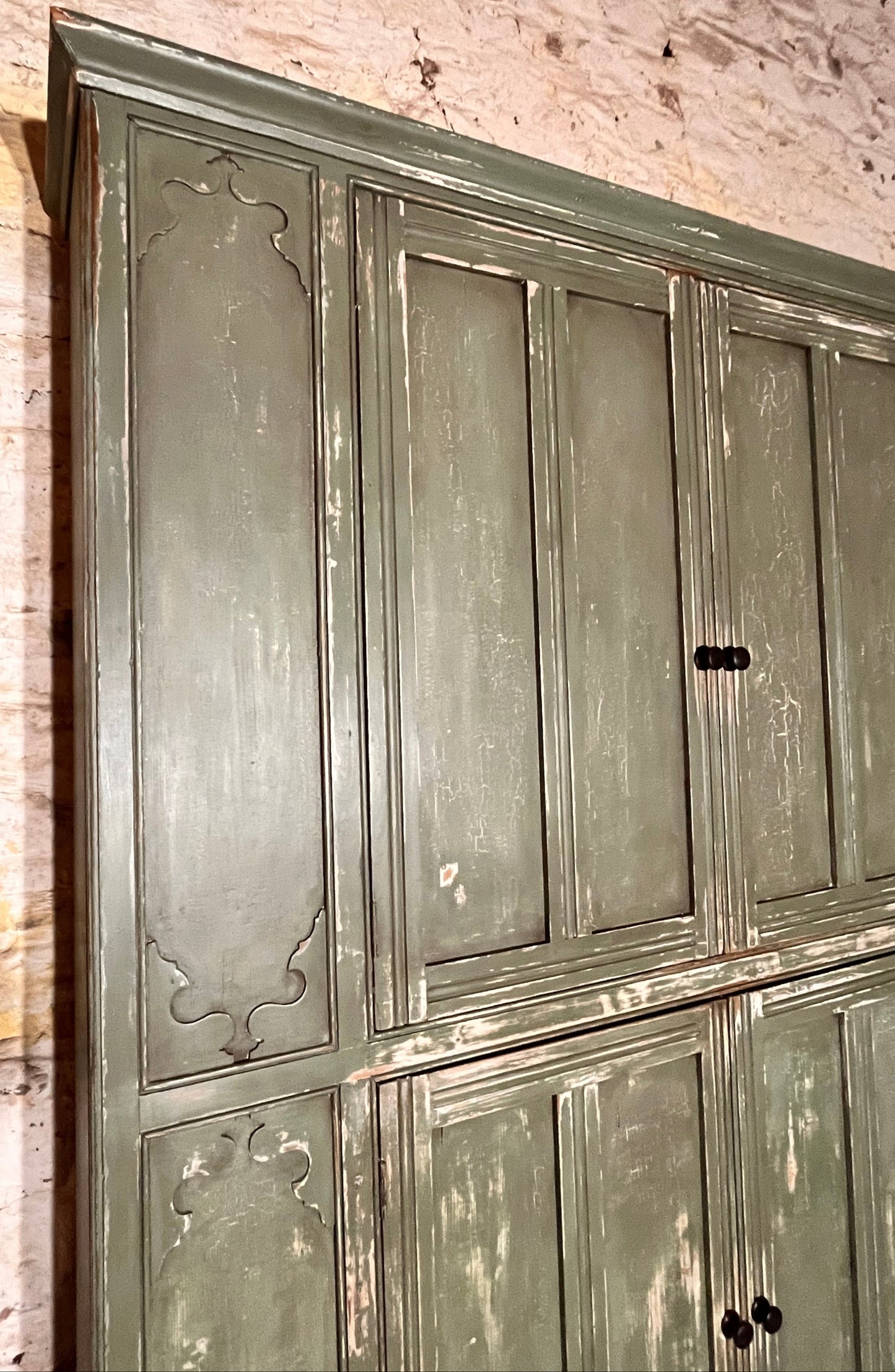 A Large Rustic Antique Pine Kitchen Larder Unit Cabinet Dresser Cupboard