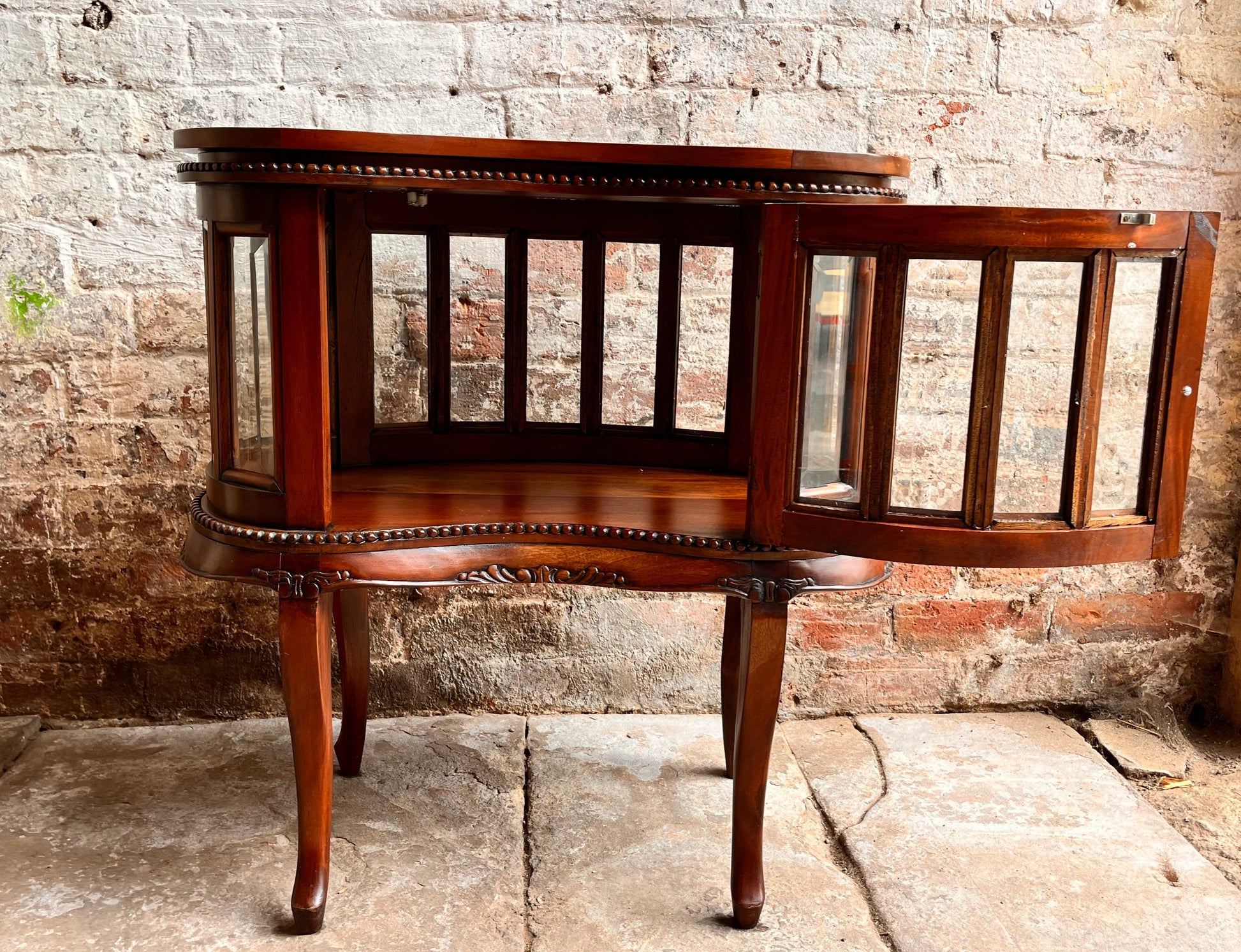 Vintage Chocolate/Tea Cabinet in Mahogany